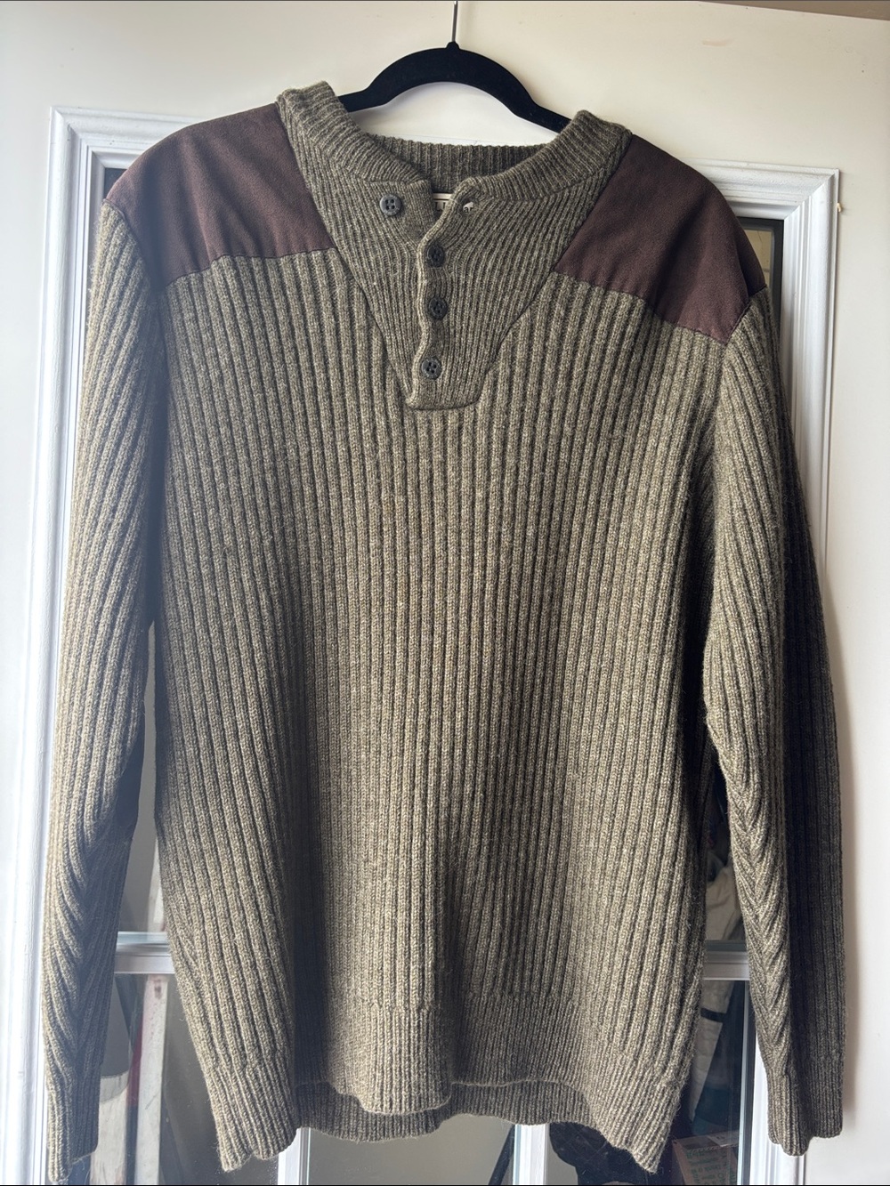 L.L. Bean Men's Green and Brown Ribbed Crewneck Sweater
